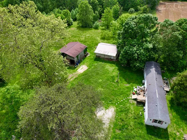 9577 Taylorville Rd, Tennyson, IN 47637