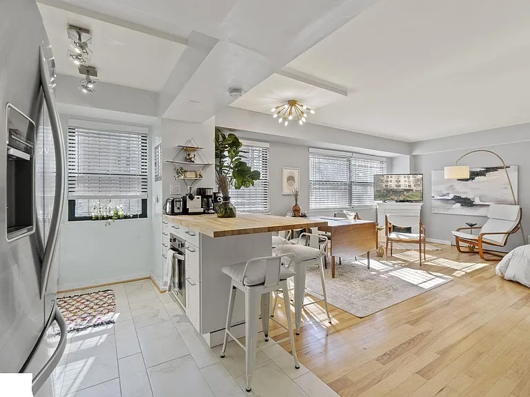 1801 Clydesdale Pl NW #329 — Photo 2