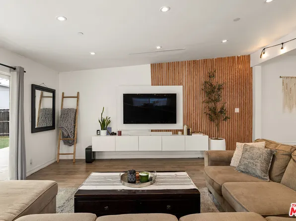 5720 Gentry Ave, Valley Village, CA 91607