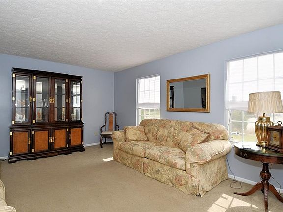 3rd image of 7359 Camberwood Dr