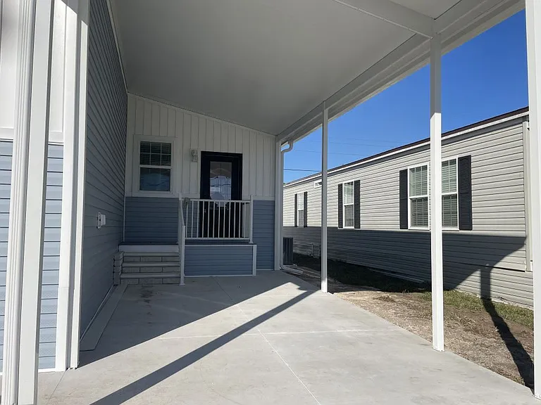 1415 Main St #22 — Photo 14