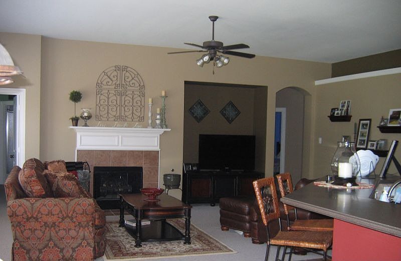 1st image of 2913 Abby Ln
