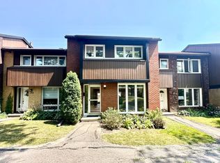 1900 Marquis Ave #34, Ottawa, ON K1J 8J2