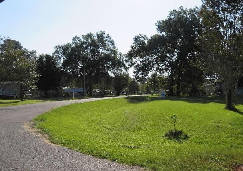 2nd image of 265 Crestwood Cir