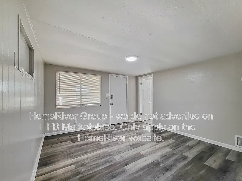 3 bed, 1.0 bath, 749 sqft, $1,250 — Photo 2