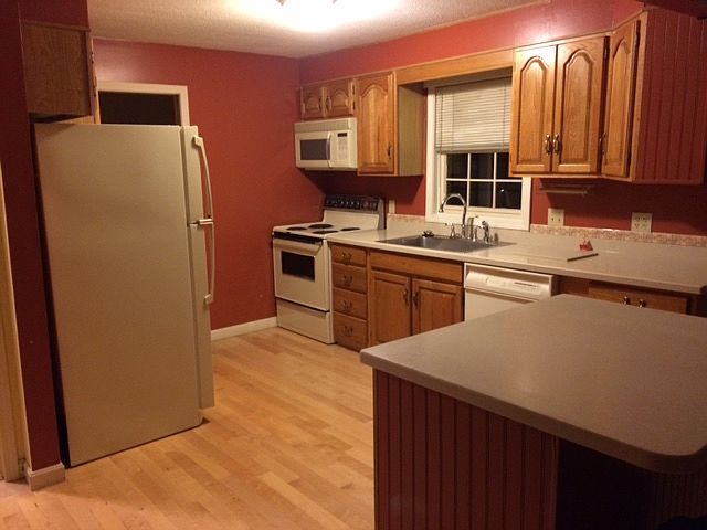 1st image of 6 Bayberry Ln