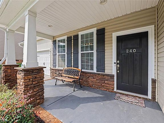 4th image of 240 Water Mill Rd