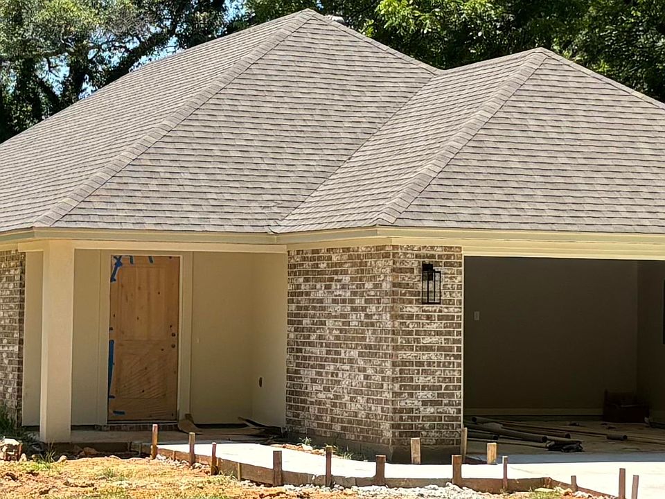 1st image of 28 Tupelo Dr