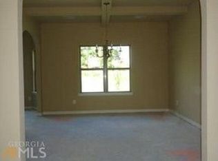8220 Laurel Dr SW, Covington, GA