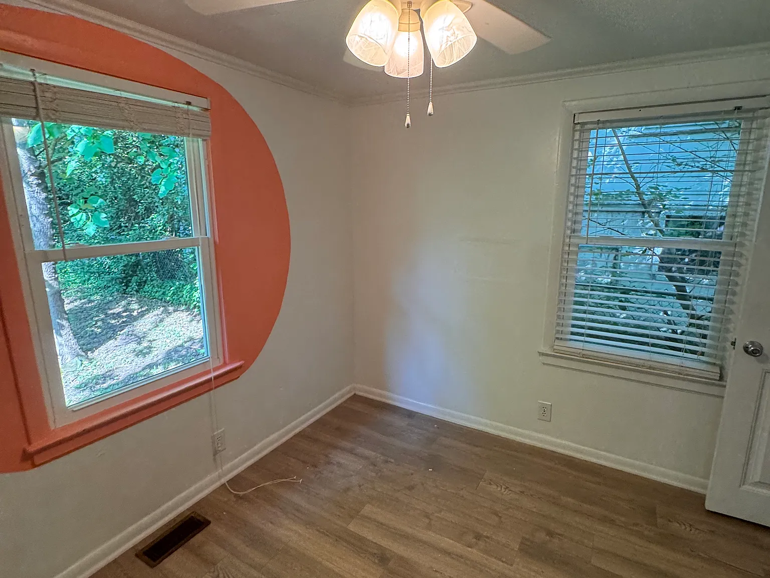 3 bed, 1000 sqft, $1,850 — Photo 2