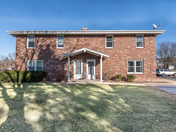 635 Hartridge Dr, Hartland, WI 53029