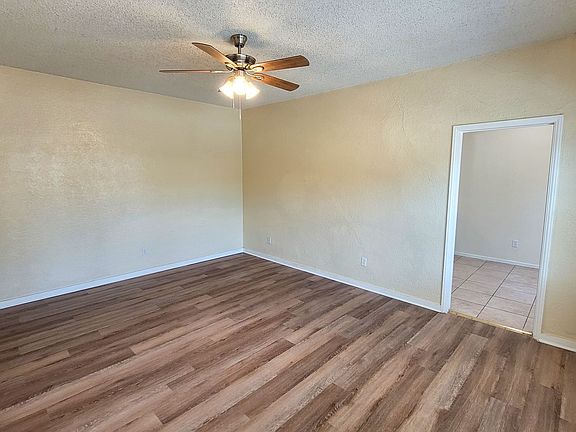 4th image of 13620 Earlham Dr #7
