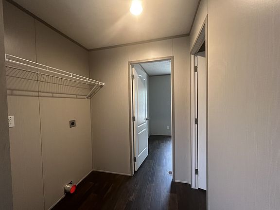 5th image of 5511 Squiredale Ln