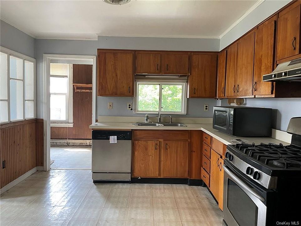 7 Frost Lane, Cornwall, NY 12518 MLS H6261749 Zillow