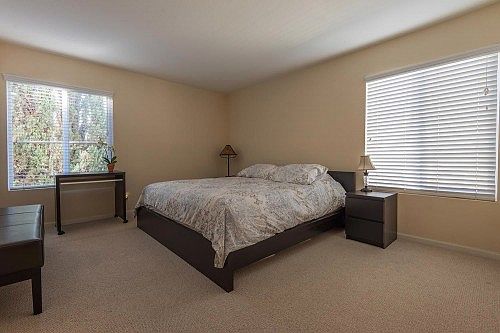 4th image of 5009 Woodman Ave APT 211