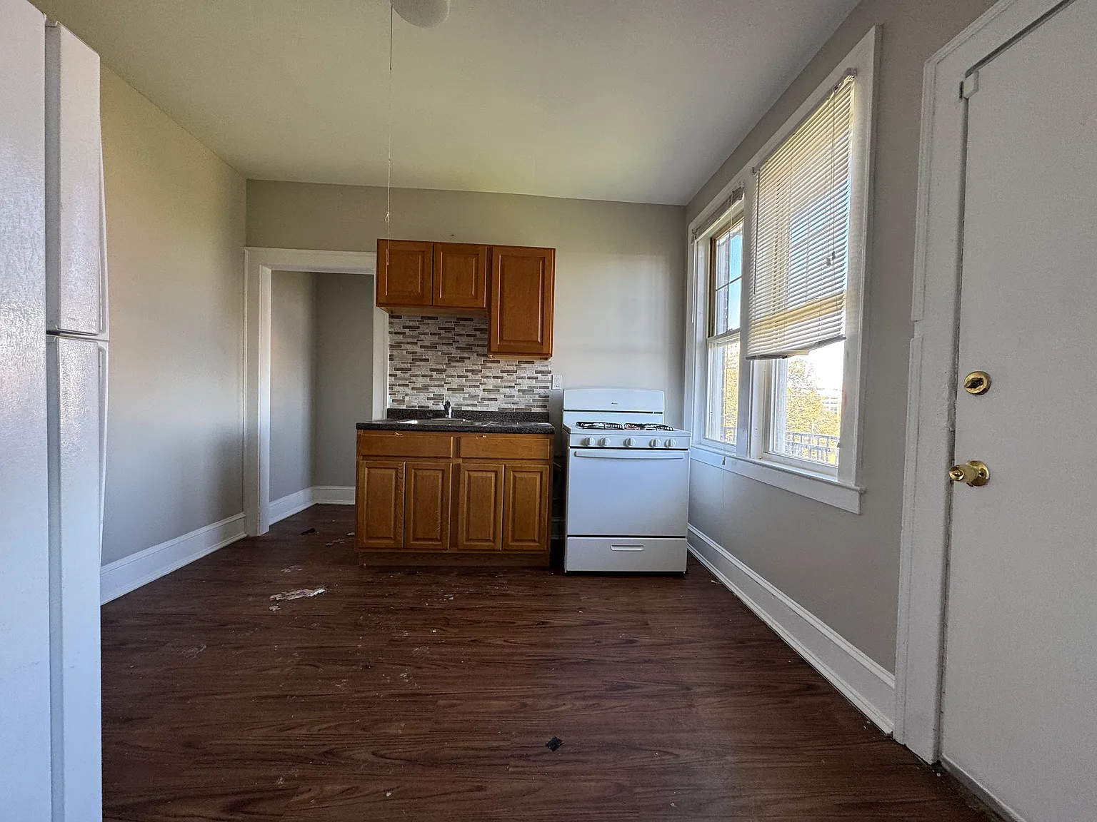 2 bed, 765 sqft, $1,345 — Photo 3