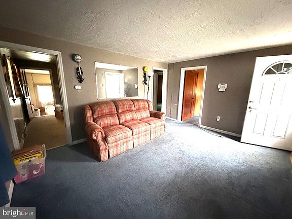 3rd image of 125 6th Ave