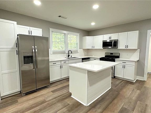3rd image of 6259 Johnson St