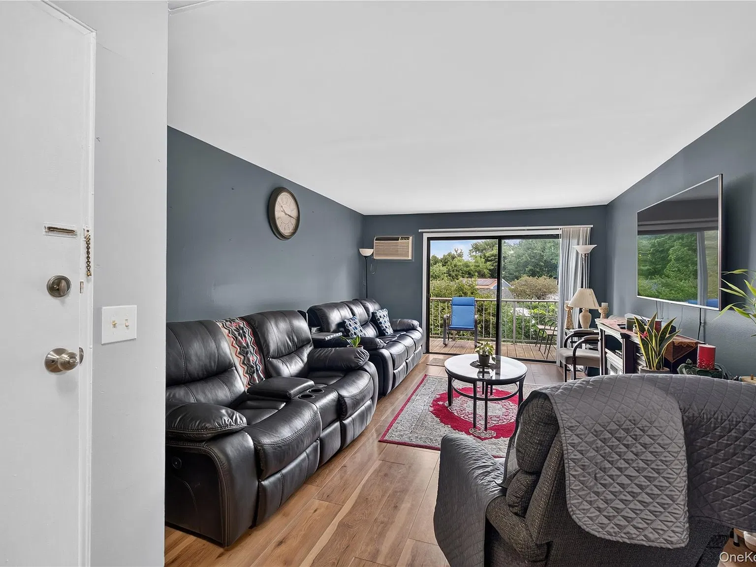 1 bed, 1.0 bath, 827 sqft, $1,600 — Photo 4