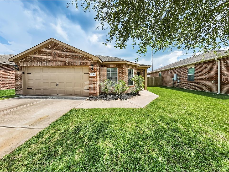 1st image of 22431 Bauer Canyon Dr