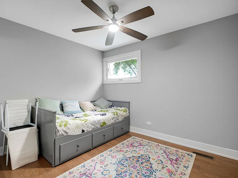 10324 S 81st Ave — Photo 9