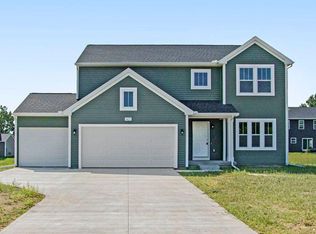 5290 McLin Dr, Kalamazoo, MI 49009