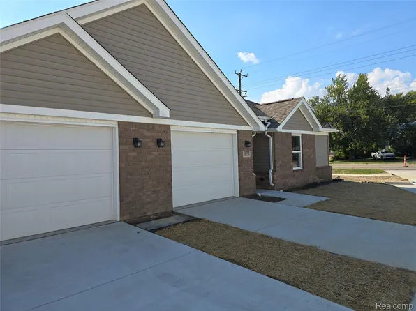 18750-14 Mile Rd, Roseville, MI 48066