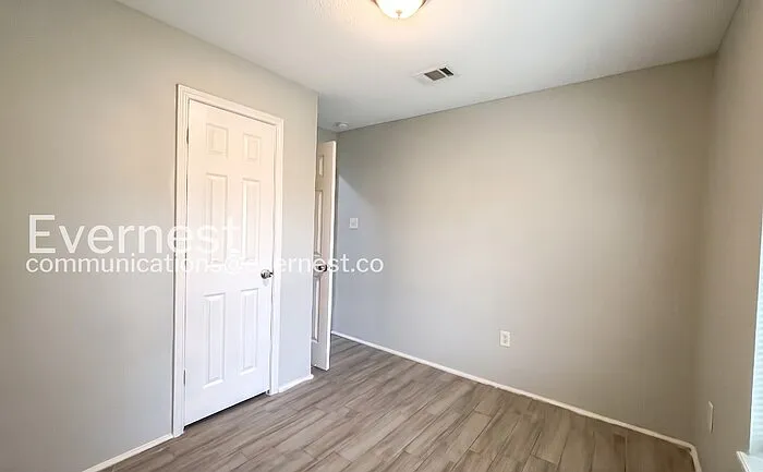 8117 Richland Dr — Photo 16