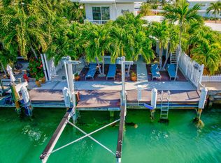 491 10th St, Key Colony Beach, FL 33051