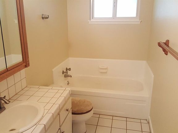 5th image of 2044 N Burl Dr