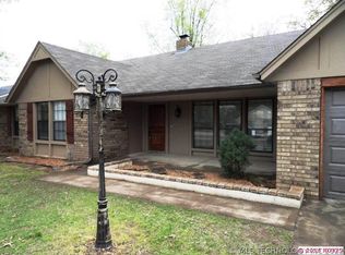 8712 E 109th St, Tulsa, OK 74133