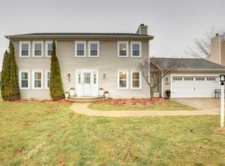 803 S Jody Dr, Mahomet, IL