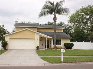 1201 Lornewood Dr, Valrico, FL 33596