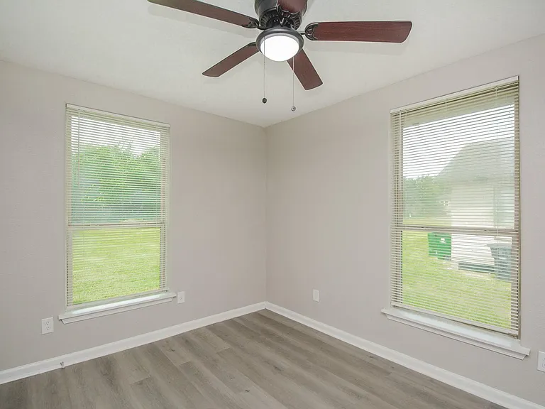 6014 Collingsworth St — Photo 11
