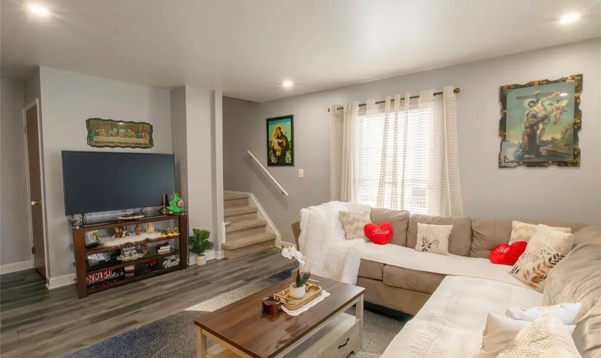 Building Photo - 35463 Turner Dr #266