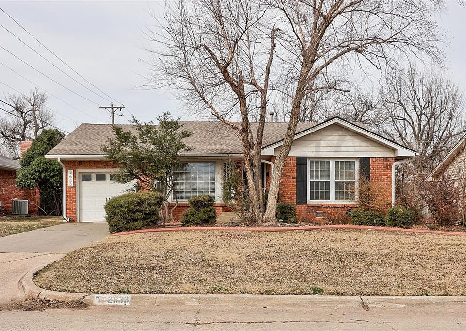 1st image of 2633 Huntleigh Dr