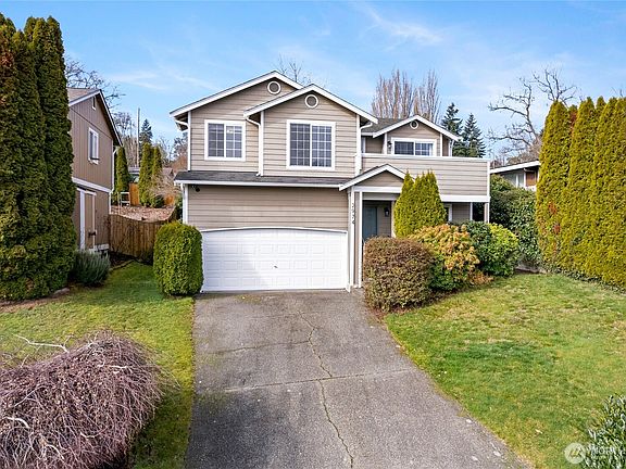 2nd image of 2974 37th Avenue NE