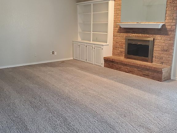 5th image of 4316 Foxglove Ln