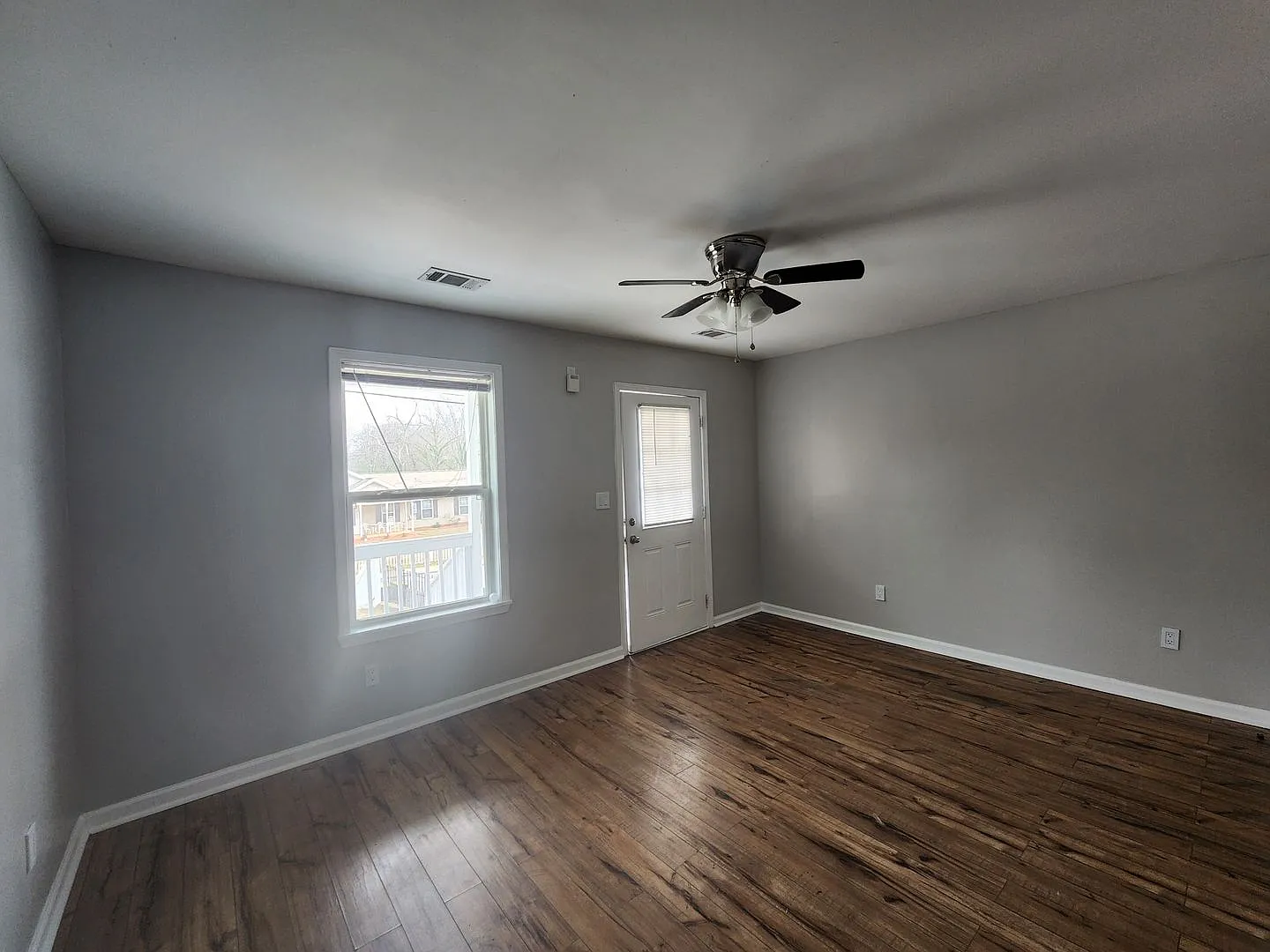 2 Bedroom 1 Bath Home in Downtown Newnan convenient to city parks — Photo 3