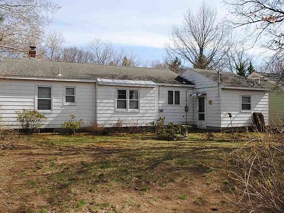 5th image of 20 Parkwood Dr