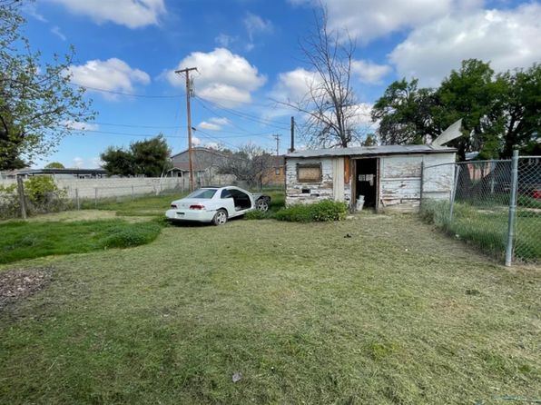 198 Wiseman St, Bakersfield, CA 93307