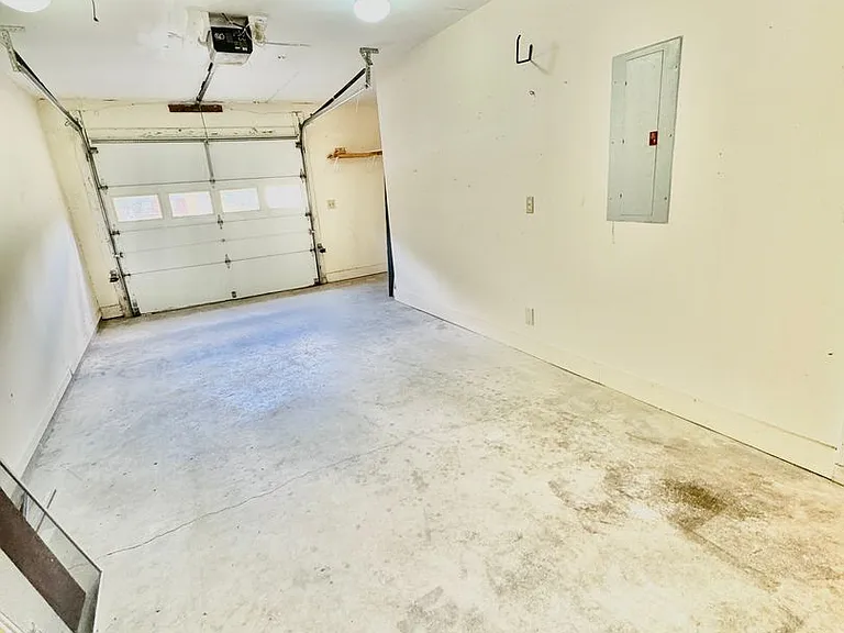 8693 Blackshear Ct — Photo 19