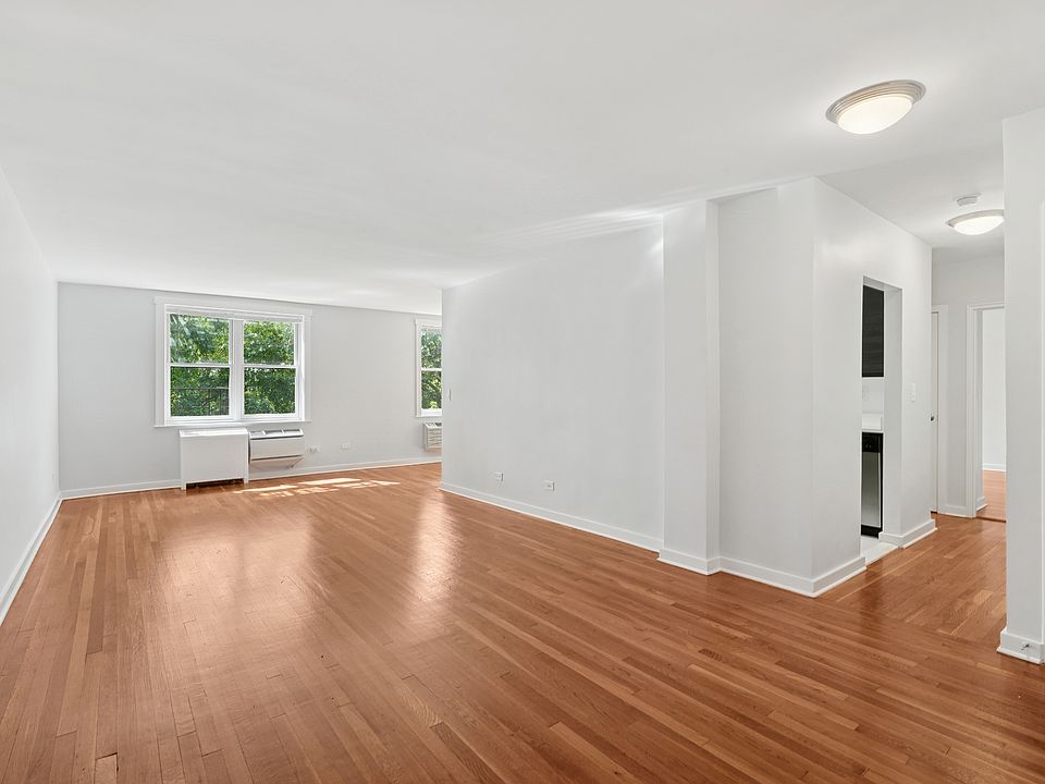 1st image of 1135 Pelham Pkwy #1C