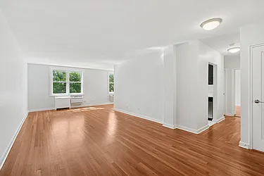 1135 Pelham Parkway North, #1C