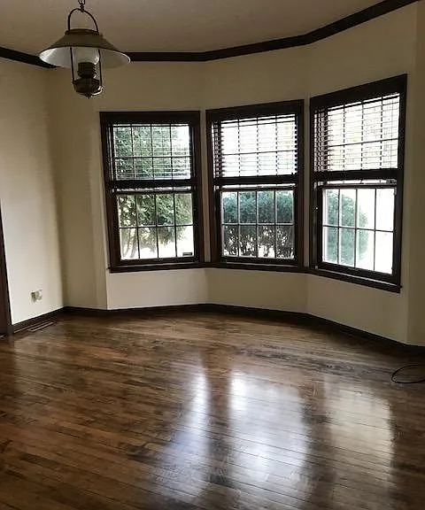 691 W Everett Rd — Photo 5