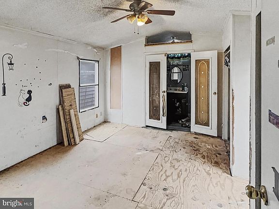 3rd image of 126 Roundup Rd