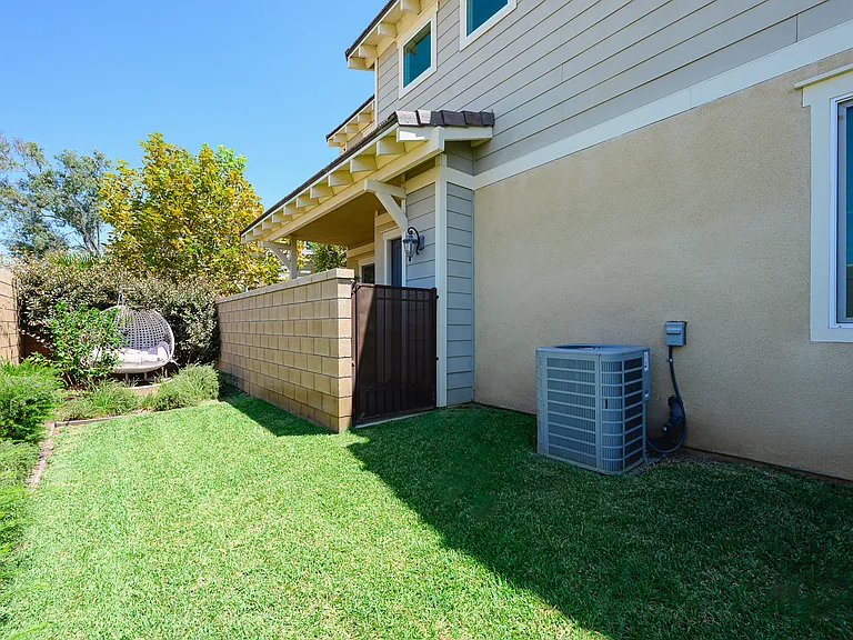 9326 Hellman Ave — Photo 25