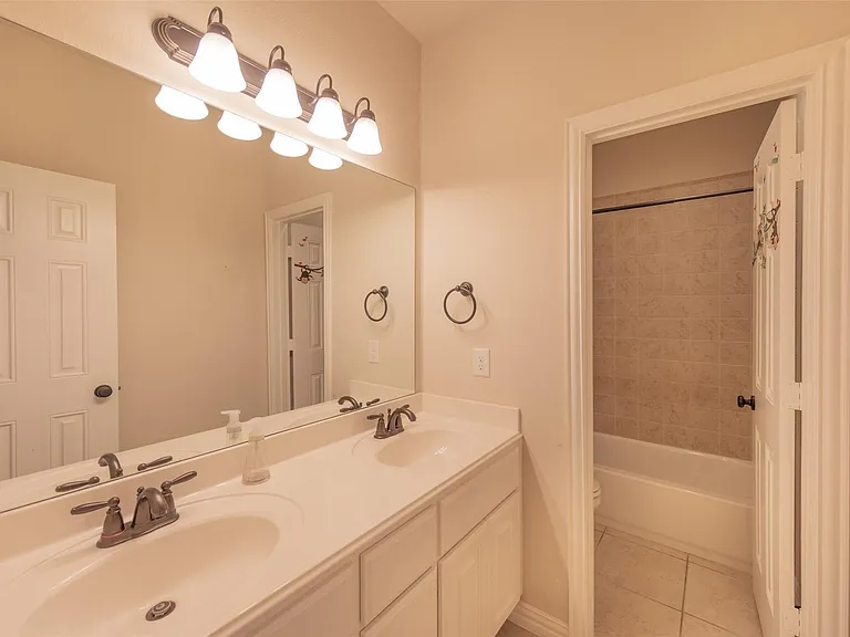 10406 Mossback Pine Rd — Photo 22
