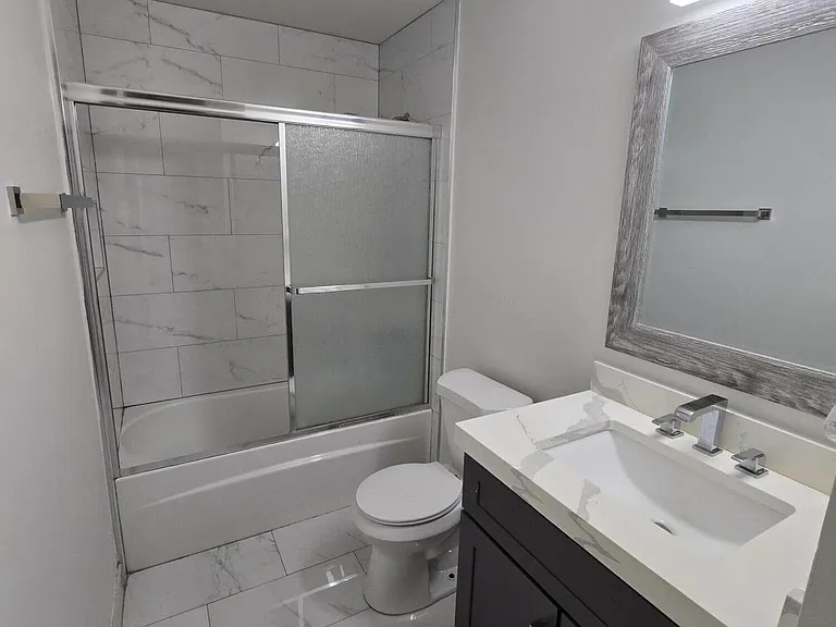 4503 NW 6th Ave — Photo 13