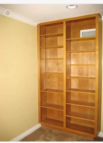 Built-in maple wood bookcase in family room - 1281 Shelley St